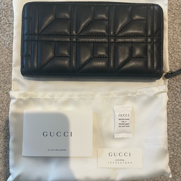 Gucci GG Marmont Matlasse Chevon Pearl Apollo Zip Black Wallet - Picture 2 of 9